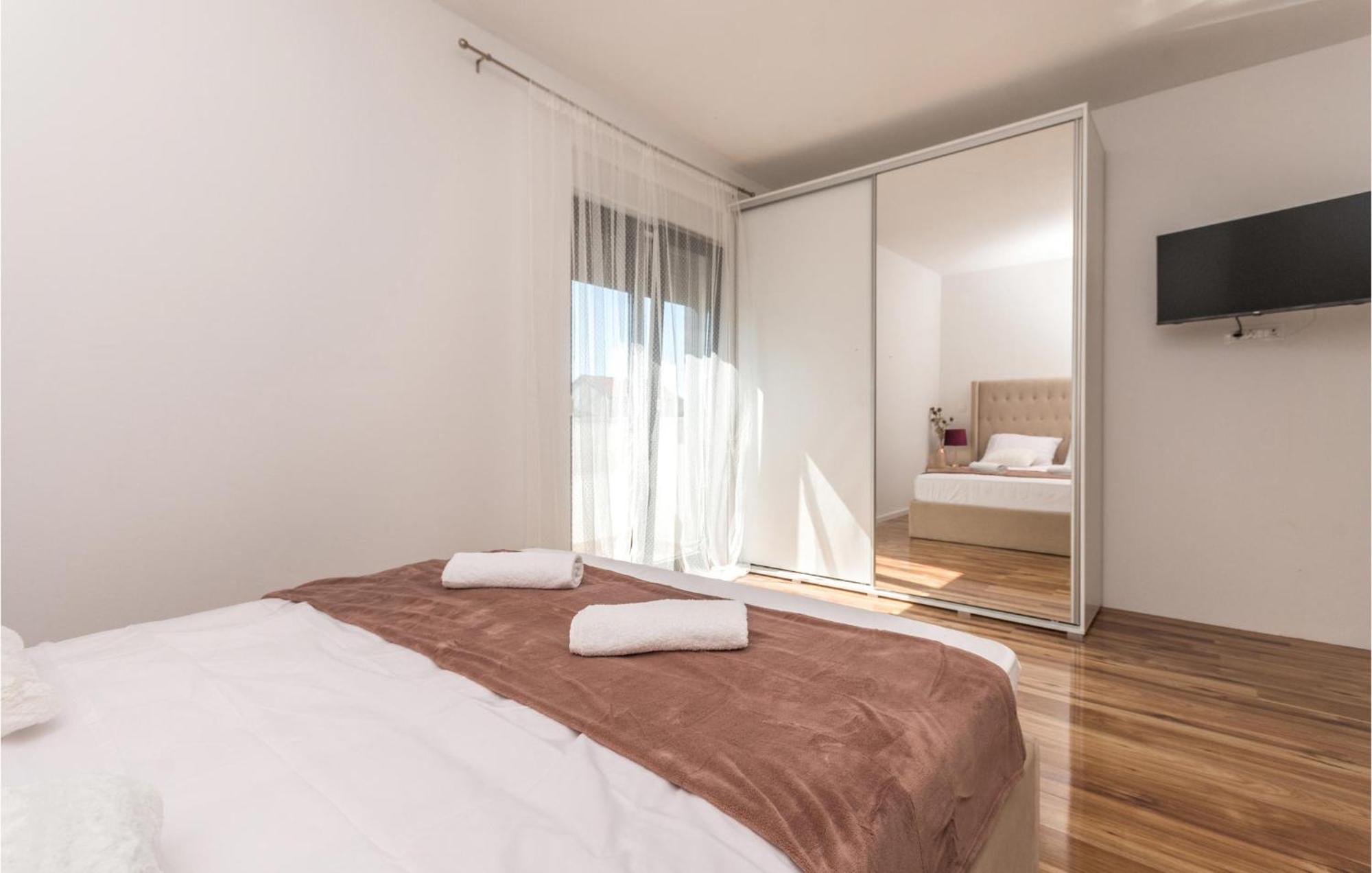 3 Bedroom Beautiful Home In Rastane Donje Donje Rastane Luaran gambar