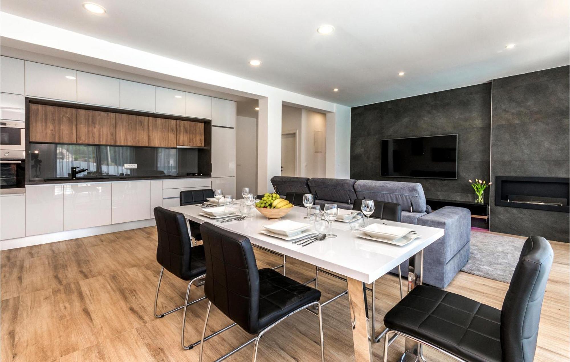 3 Bedroom Beautiful Home In Rastane Donje Donje Rastane Luaran gambar